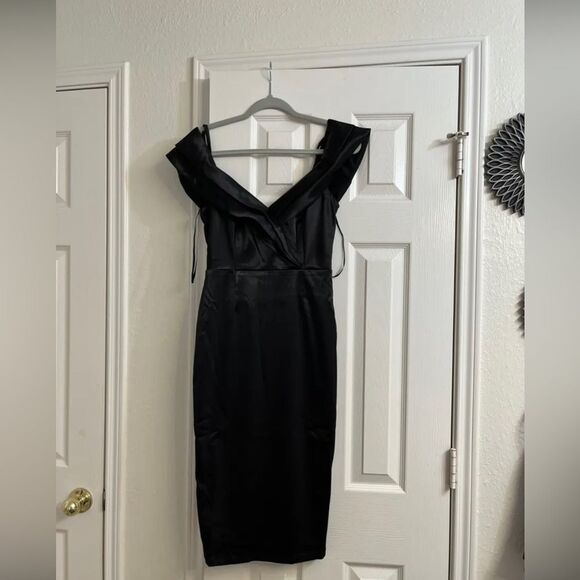 Fashion nova women’s midi dress satin black could shoulder - Picture 5 of 12